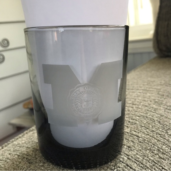 U OF M Michigan Wolverines rocks glasses set of 8 - Picture 4 of 8